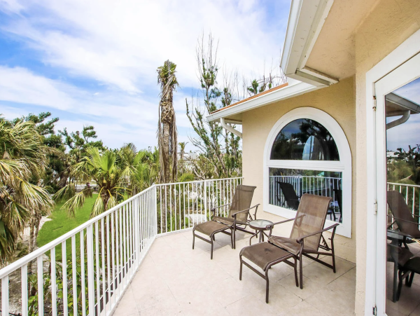 Five Bedroom Luxury Captiva Rental Convenient to the Village